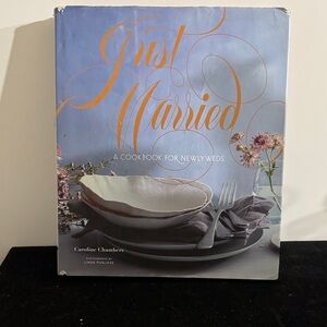 Just Married Cookbook for Newlyweds